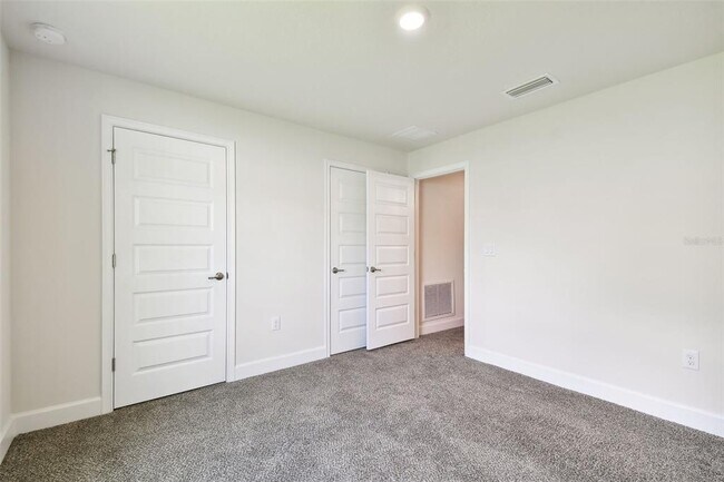 Building Photo - 360 Cimarron Ct