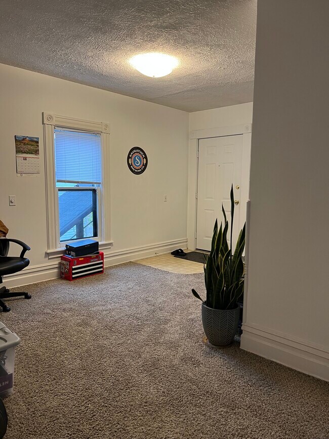 Building Photo - 515-2 Minor Ave