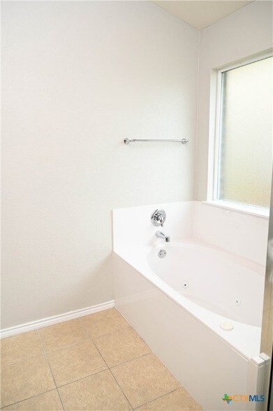 Building Photo - 9602 Fratelli Court