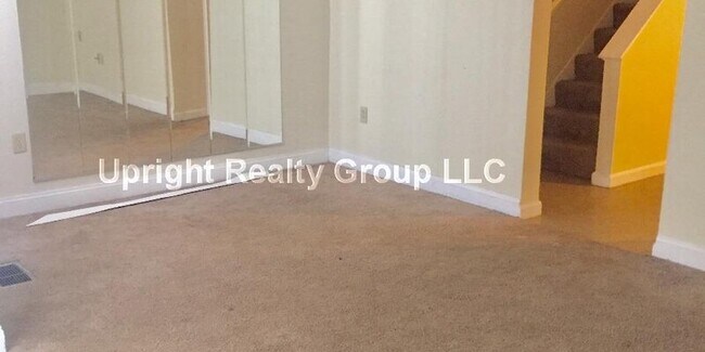 Primary Photo - Towne Estates