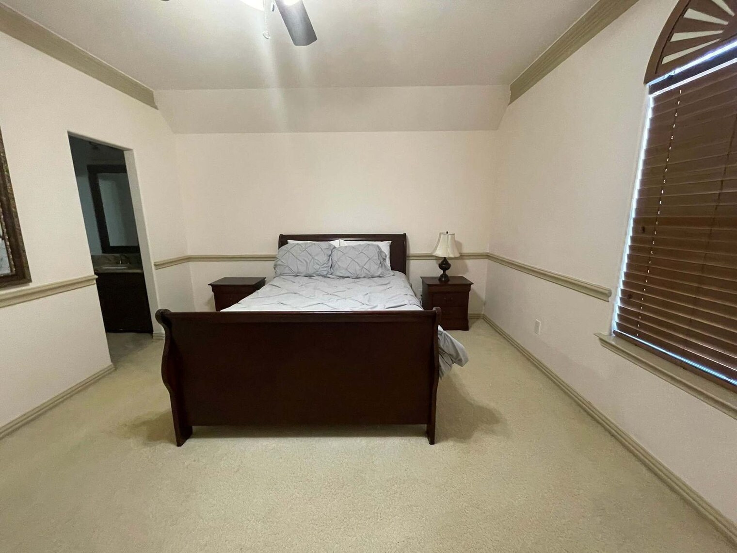 Building Photo - 9312 Warm Springs Cir