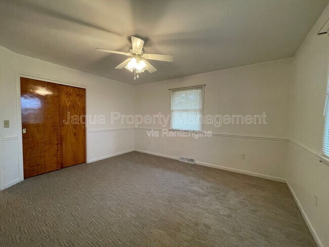 Building Photo - 7723 Yorktown St