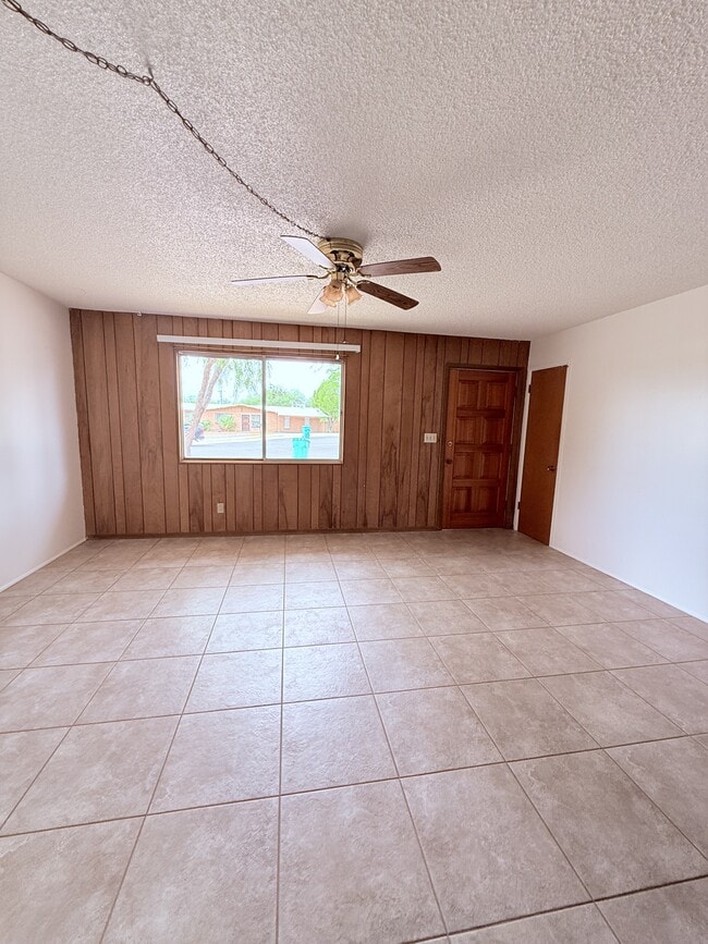 Building Photo - 4834 N Los Altos Pl