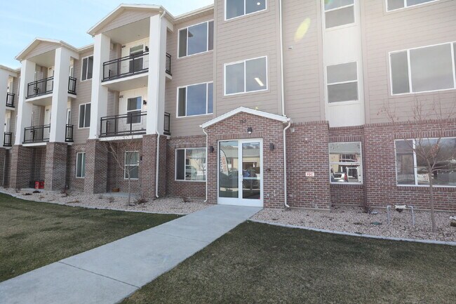 Building Photo - First 2 Month's Rent FREE