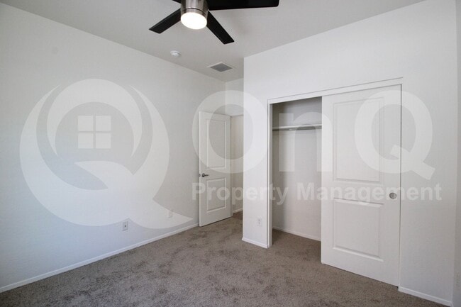 Building Photo - 3113 E Danbury Rd