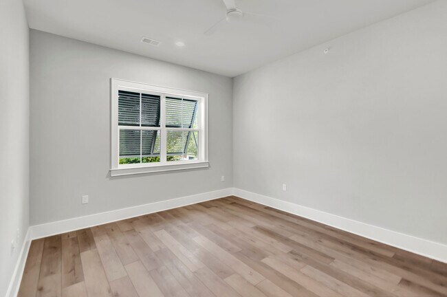 Building Photo - Updated 2-Bedroom Home in Indigo Hall at H...