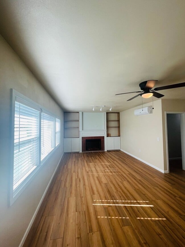 Building Photo - Peaceful 3-bedroom, 2-bathroom single story home nestled amongst the Orange Groves of Fillmore