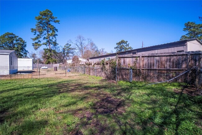 Building Photo - 5402 Five Oaks Dr