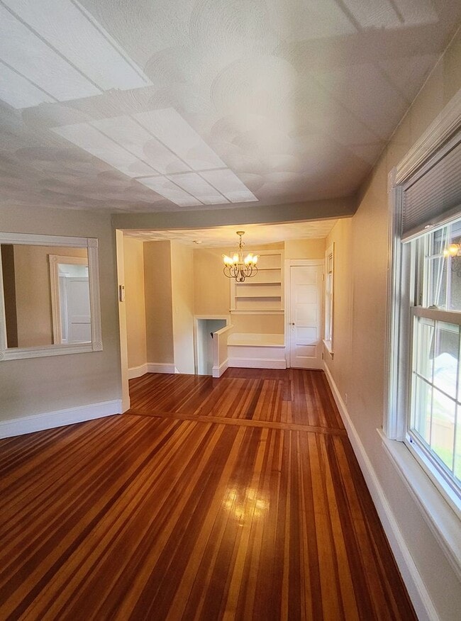 Building Photo - ***Providence/Elmhurst – One Bed+ with all...