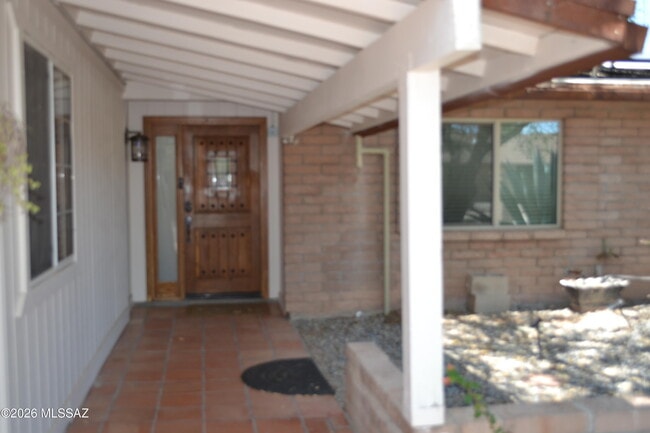 Building Photo - 3270 W Capistrano Rd