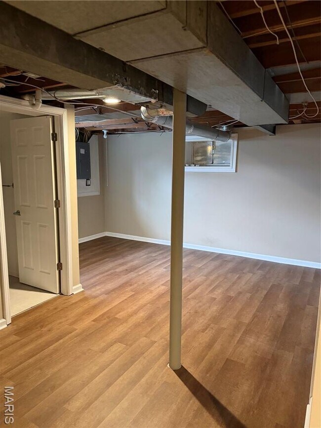 Building Photo - 1119 NORTH MCNIGHT ROAD | UNIVERSITY CITY 63132