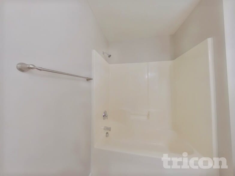 Building Photo - 506 Glencroft Dr