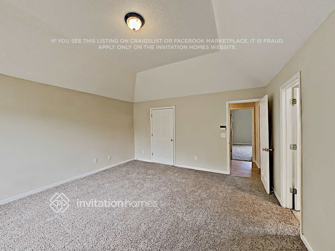 Building Photo - 3539 Riverview Club Dr
