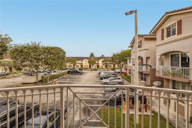 Building Photo - 8854 W Flagler St