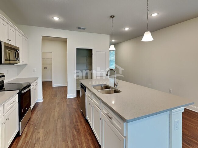 Building Photo - 42 Elcano Ln