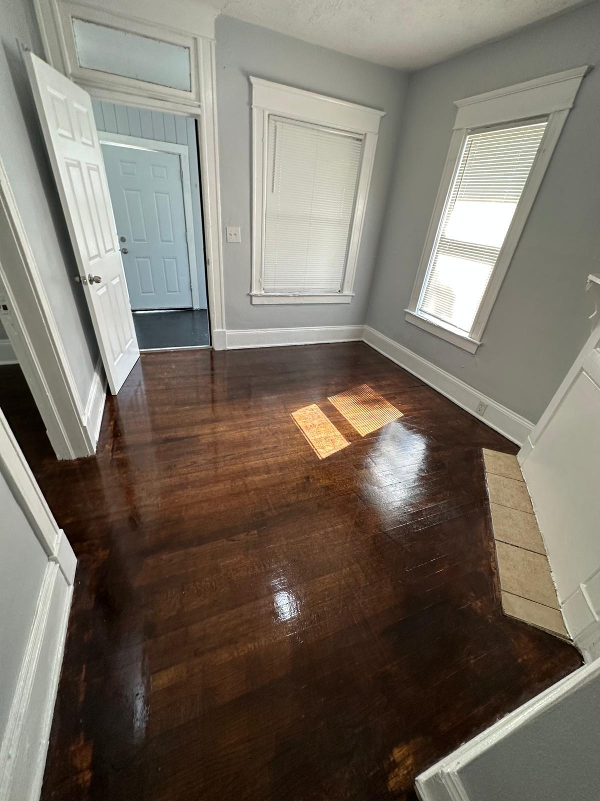 Building Photo - 1555 W 7th St