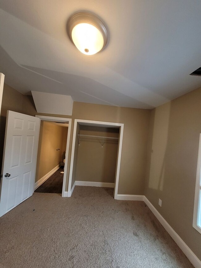 Building Photo - Franklin Co Royston – Two Bedroom and Two Bathroom Single Family Home - Country Living Convenient...