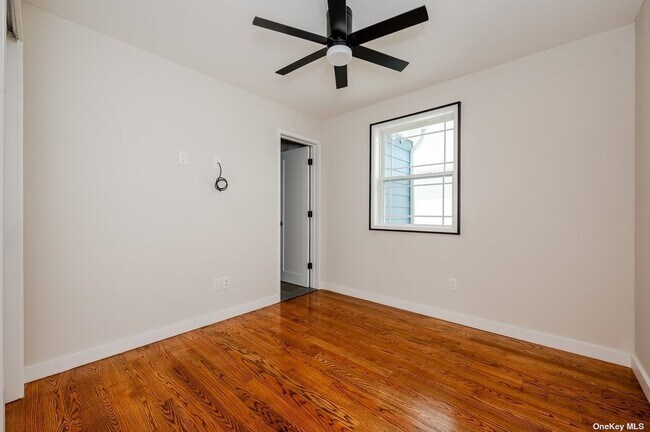 Building Photo - 40 Kildare Rd