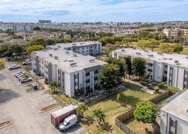 Building Photo - 4804 NW 79th Ave