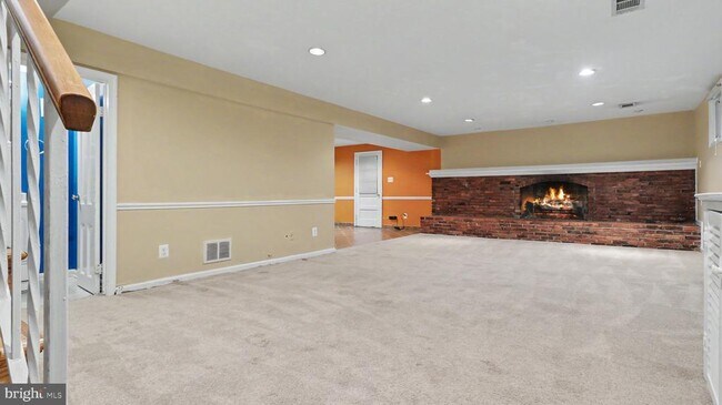 Building Photo - 6770 Baron Rd