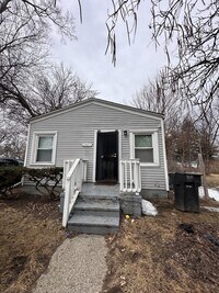 Building Photo - 19457 Evergreen Rd