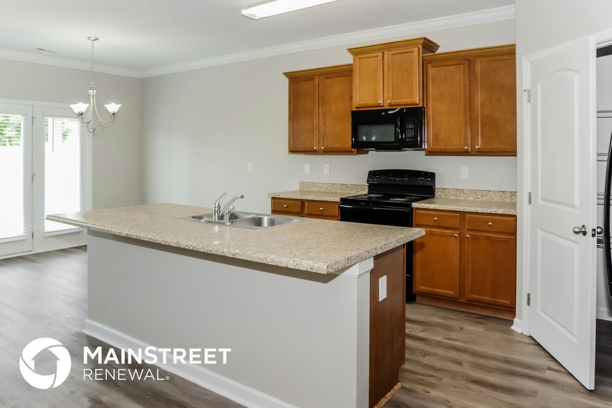 Building Photo - 29993 Abbeywood Ln