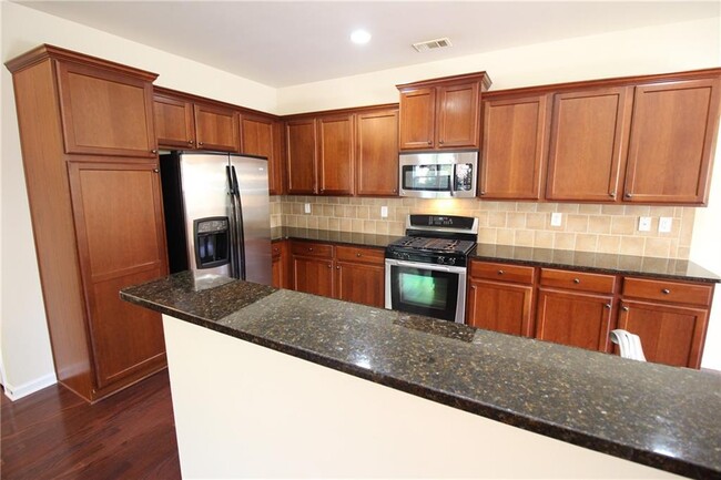 Building Photo - 13294 Kemper Rd