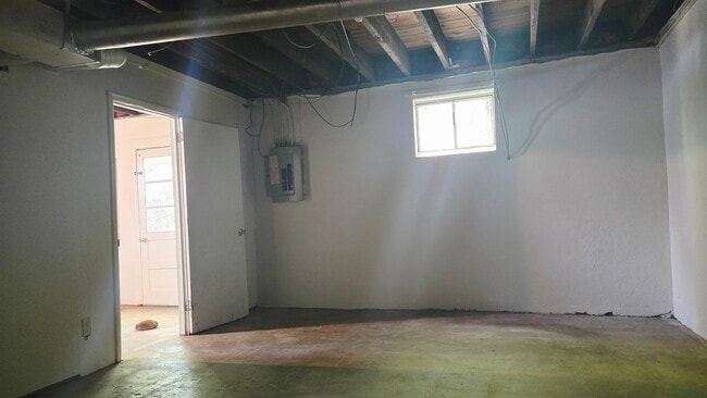 Building Photo - 67 Joyner Ave