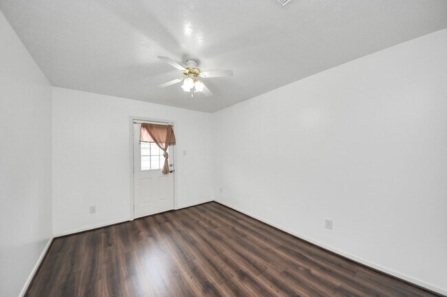 Building Photo - 3138 Waters View Dr