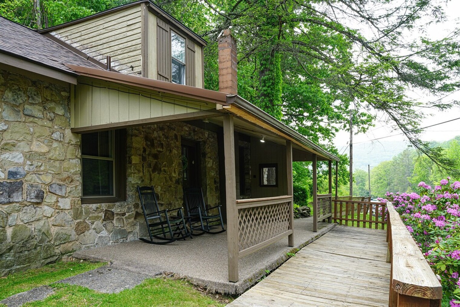 Building Photo - 46 Faulkner Rd