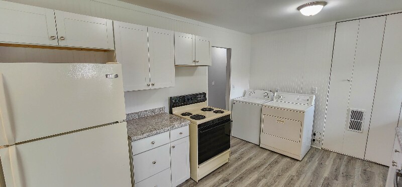 Building Photo - 500 W Ford Ave