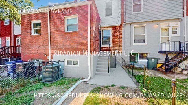 Building Photo - Fully Renovated & Fenced Backyard!