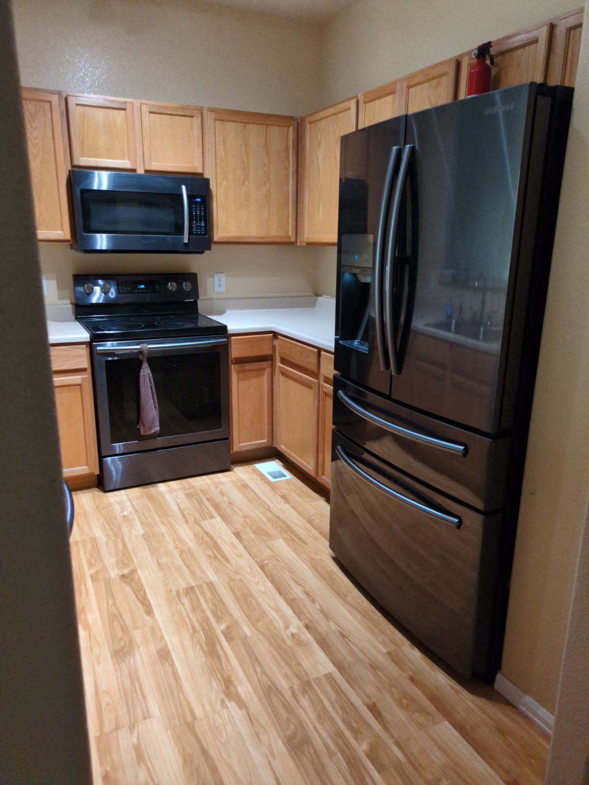 Building Photo - 215 Blue Bonnet Dr