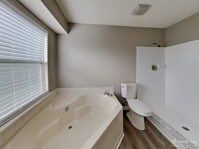 Building Photo - 11261 Salt Pond Dr E
