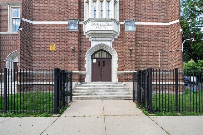 Building Photo - 7019 S Merrill Ave