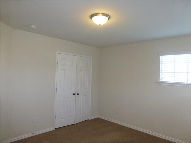 Building Photo - 16029 Hampton Bliss Trce
