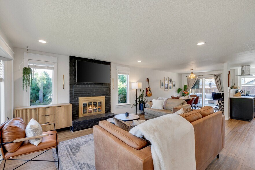 Building Photo - 13570 SW Feiring Ln