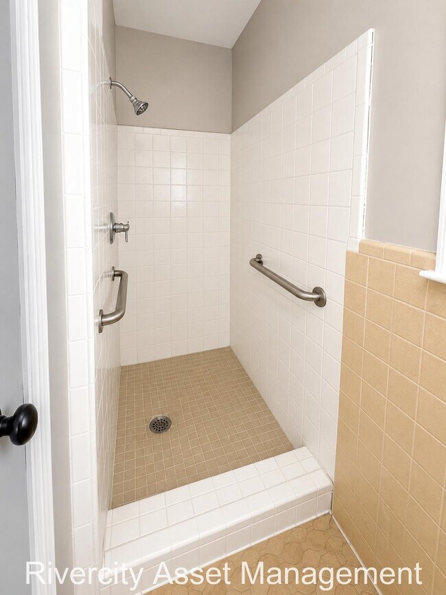 Building Photo - 5453 Fincastle Cove