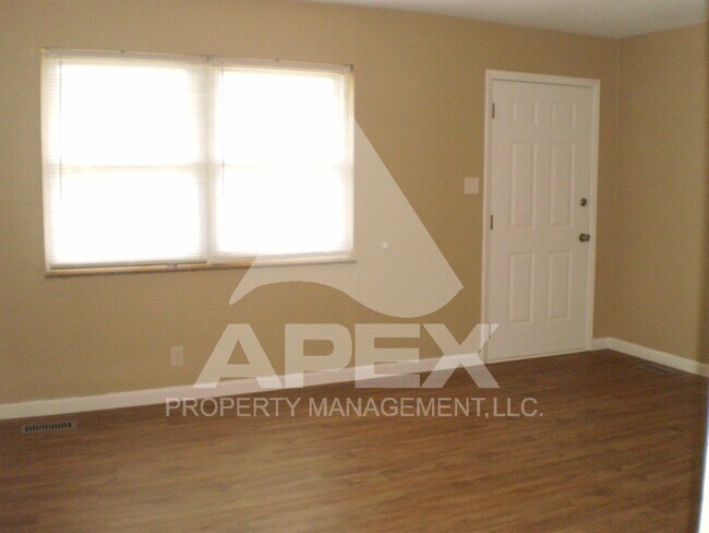 Building Photo - 312 Watauga Dr