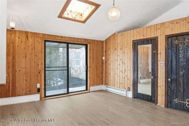 Building Photo - 378 Broadway