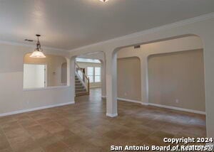 Building Photo - 915 Classen Pass