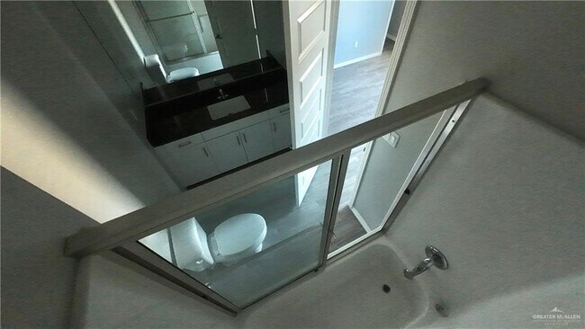 Building Photo - 24 Carlisle Ave