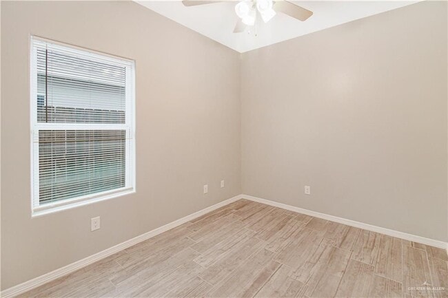 Building Photo - 1809 Stauffer St