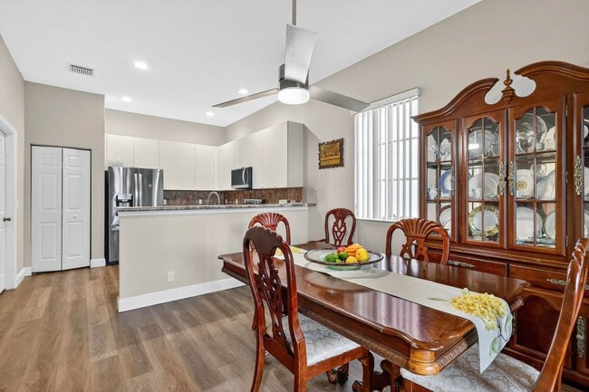 Building Photo - 8790 S San Andros