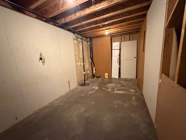 Building Photo - 501 Monico Gardens Dr