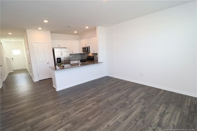 Building Photo - 374 Freestall Dr