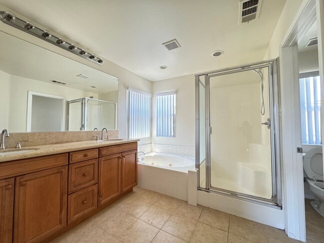 Building Photo - Welcome To Your New Home In Inglewood (Gat...