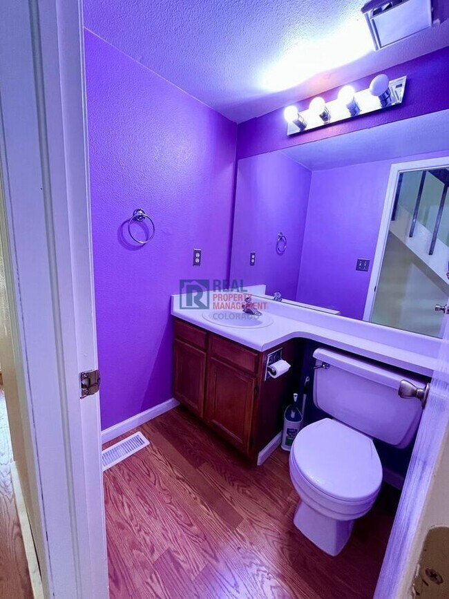 Building Photo - 4568 Excalibur Ct