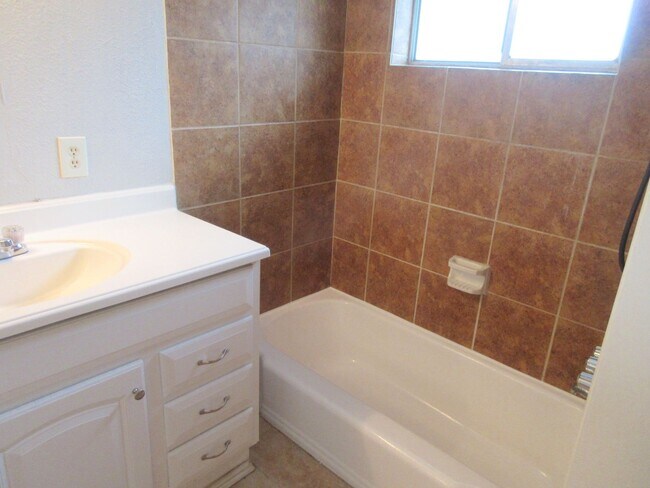 Building Photo - Spring Branch Condo  ALL BILLS PAID!