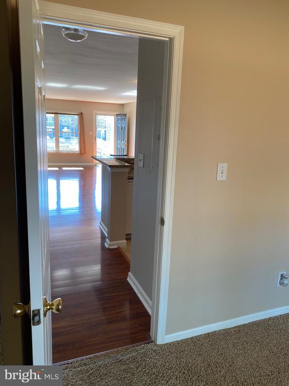 Building Photo - 5833 Orchard Hill Ct